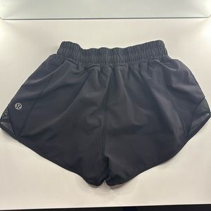Black hotty hot 2.5in low rise Lululemon shorts size 0